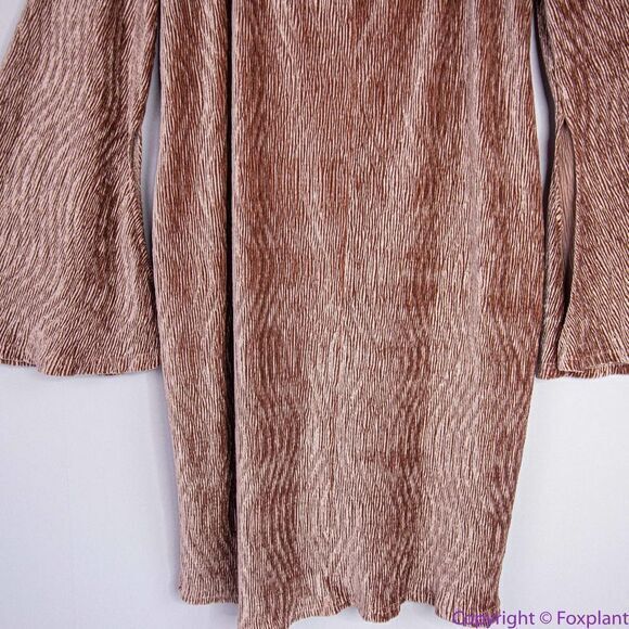 Eloquii‎ Flare sleeve textured velvet dress, 24 - Picture 12 of 16